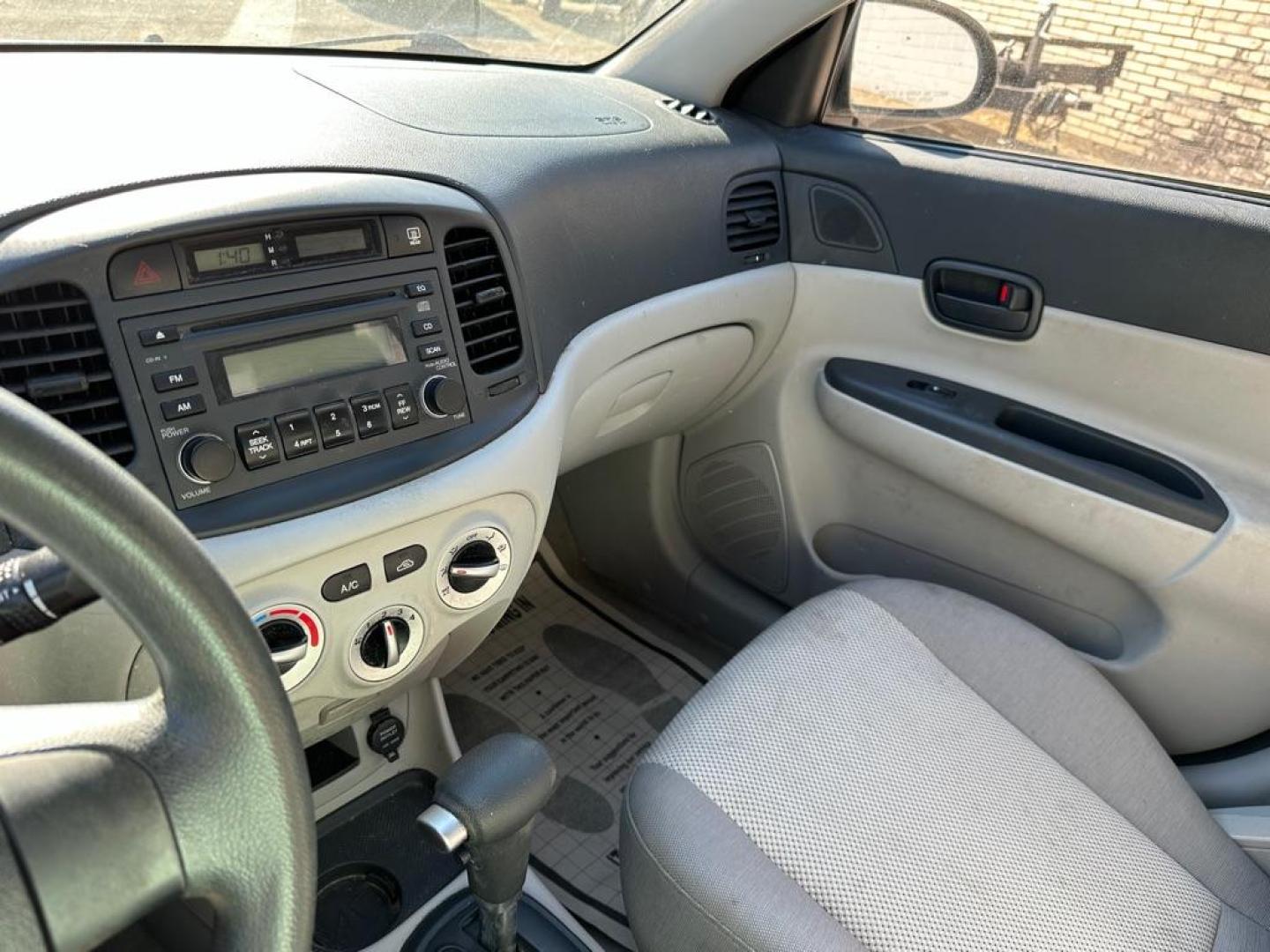 2007 BLUE HYUNDAI ACCENT GLS (KMHCN46C27U) with an 1.6L engine, Automatic transmission, located at 1708 Broadway, Rockford, IL, 61104, (815) 397-5010, 42.252522, -89.069359 - Photo#10