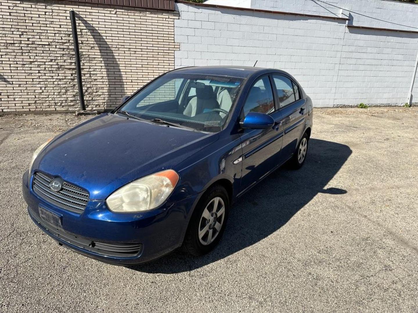 2007 BLUE HYUNDAI ACCENT GLS (KMHCN46C27U) with an 1.6L engine, Automatic transmission, located at 1708 Broadway, Rockford, IL, 61104, (815) 397-5010, 42.252522, -89.069359 - Photo#5