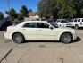 2005 WHITE CHRYSLER 300 TOURING (2C3JA53G25H) with an 3.5L engine, Automatic transmission, located at 1708 Broadway, Rockford, IL, 61104, (815) 397-5010, 42.252522, -89.069359 - Photo#2