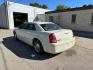 2005 WHITE CHRYSLER 300 TOURING (2C3JA53G25H) with an 3.5L engine, Automatic transmission, located at 1708 Broadway, Rockford, IL, 61104, (815) 397-5010, 42.252522, -89.069359 - Photo#5