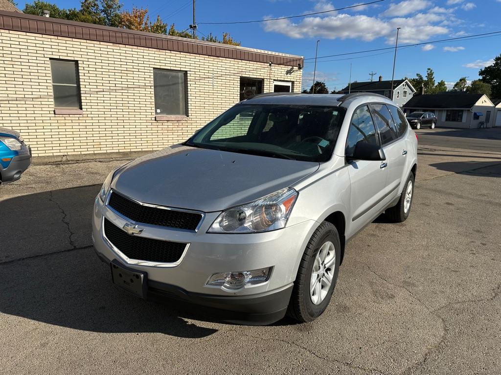 photo of 2011 CHEVROLET TRAVERSE LS