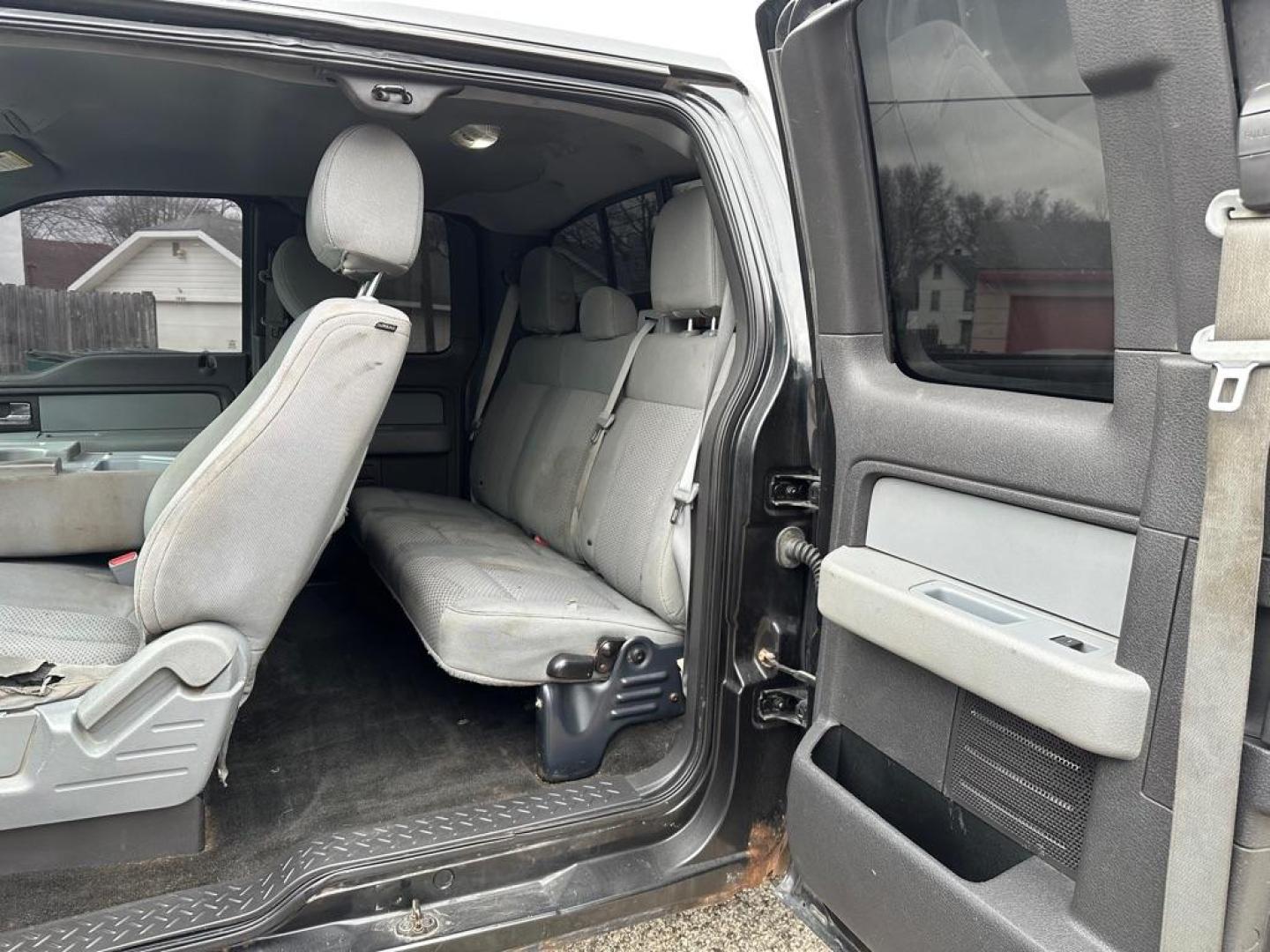 2013 BLACK FORD F150 SUPER CAB (1FTFX1EF3DK) with an 5.0L engine, Automatic transmission, located at 1708 Broadway, Rockford, IL, 61104, (815) 397-5010, 42.252522, -89.069359 - Photo#12