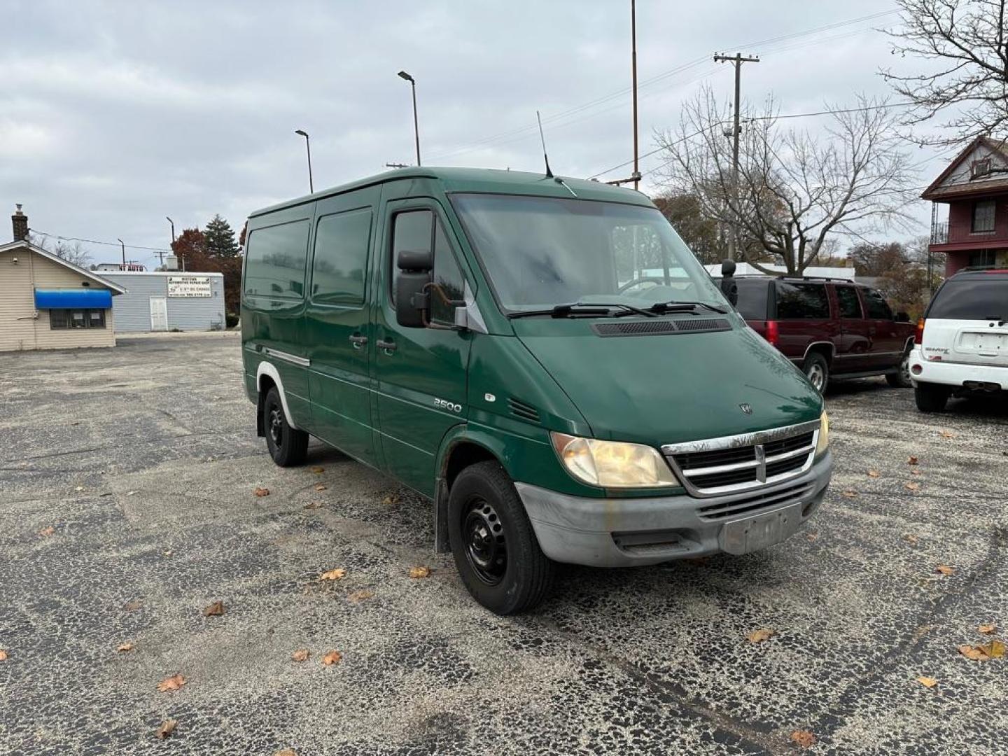 2004 GREEN DODGE 2500 SPRINTER (WD2PD643645) with an 2.7L engine, Automatic transmission, located at 1708 Broadway, Rockford, IL, 61104, (815) 397-5010, 42.252522, -89.069359 - Photo#2