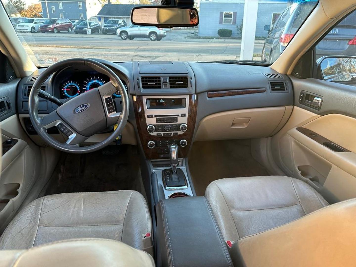 2011 BLUE FORD FUSION SEL (3FAHP0JA9BR) with an 2.5L engine, Automatic transmission, located at 1708 Broadway, Rockford, IL, 61104, (815) 397-5010, 42.252522, -89.069359 - Photo#9