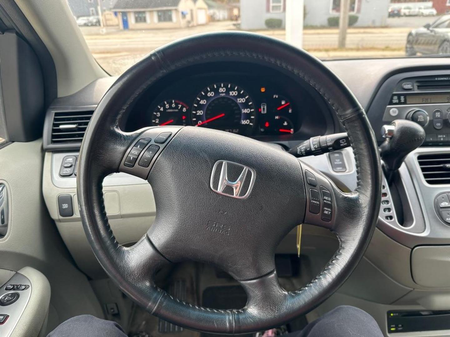 2008 GRAY HONDA ODYSSEY EXL (5FNRL38768B) with an 3.5L engine, Automatic transmission, located at 1708 Broadway, Rockford, IL, 61104, (815) 397-5010, 42.252522, -89.069359 - Photo#16