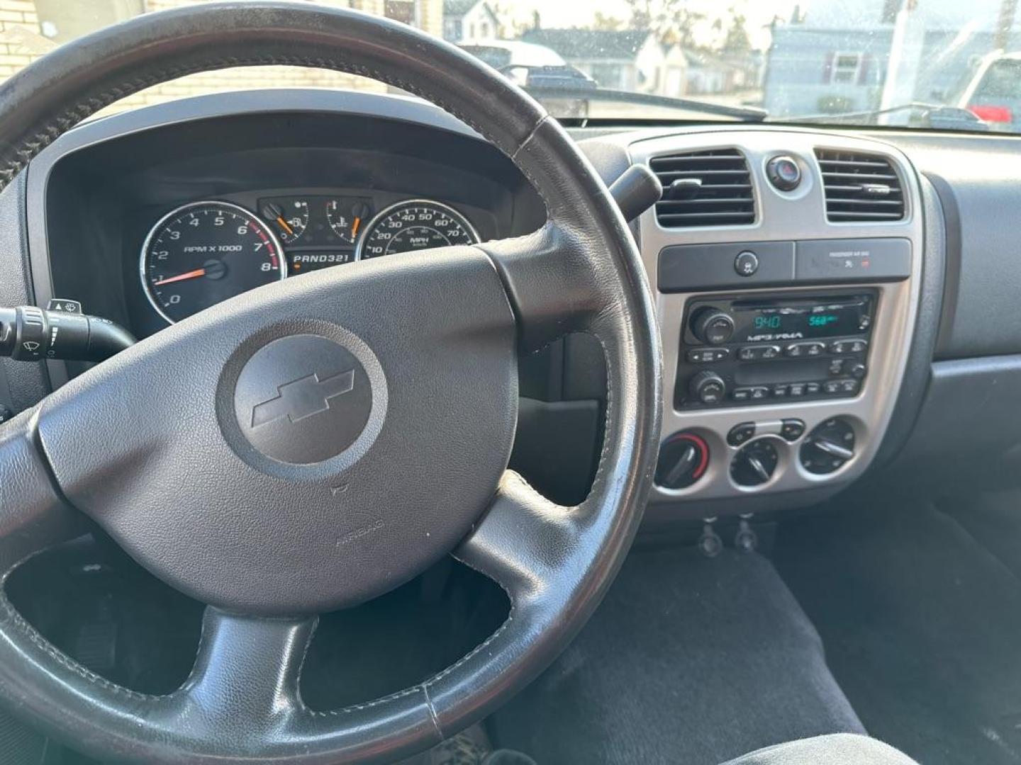 2009 RED CHEVROLET COLORADO (1GCCS13E298) with an 3.7L engine, Automatic transmission, located at 1708 Broadway, Rockford, IL, 61104, (815) 397-5010, 42.252522, -89.069359 - Photo#13