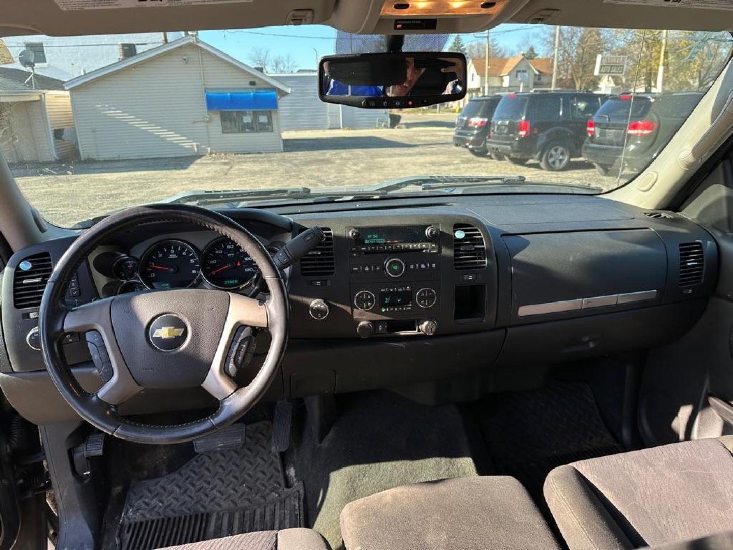 2012 BLACK CHEVROLET SILVERADO 1500 LT (1GCRKSE77CZ) with an 5.3L engine, Automatic transmission, located at 1708 Broadway, Rockford, IL, 61104, (815) 397-5010, 42.252522, -89.069359 - Photo#9