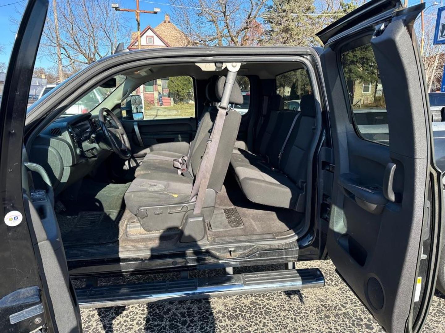 2012 BLACK CHEVROLET SILVERADO 1500 LT (1GCRKSE77CZ) with an 5.3L engine, Automatic transmission, located at 1708 Broadway, Rockford, IL, 61104, (815) 397-5010, 42.252522, -89.069359 - Photo#10