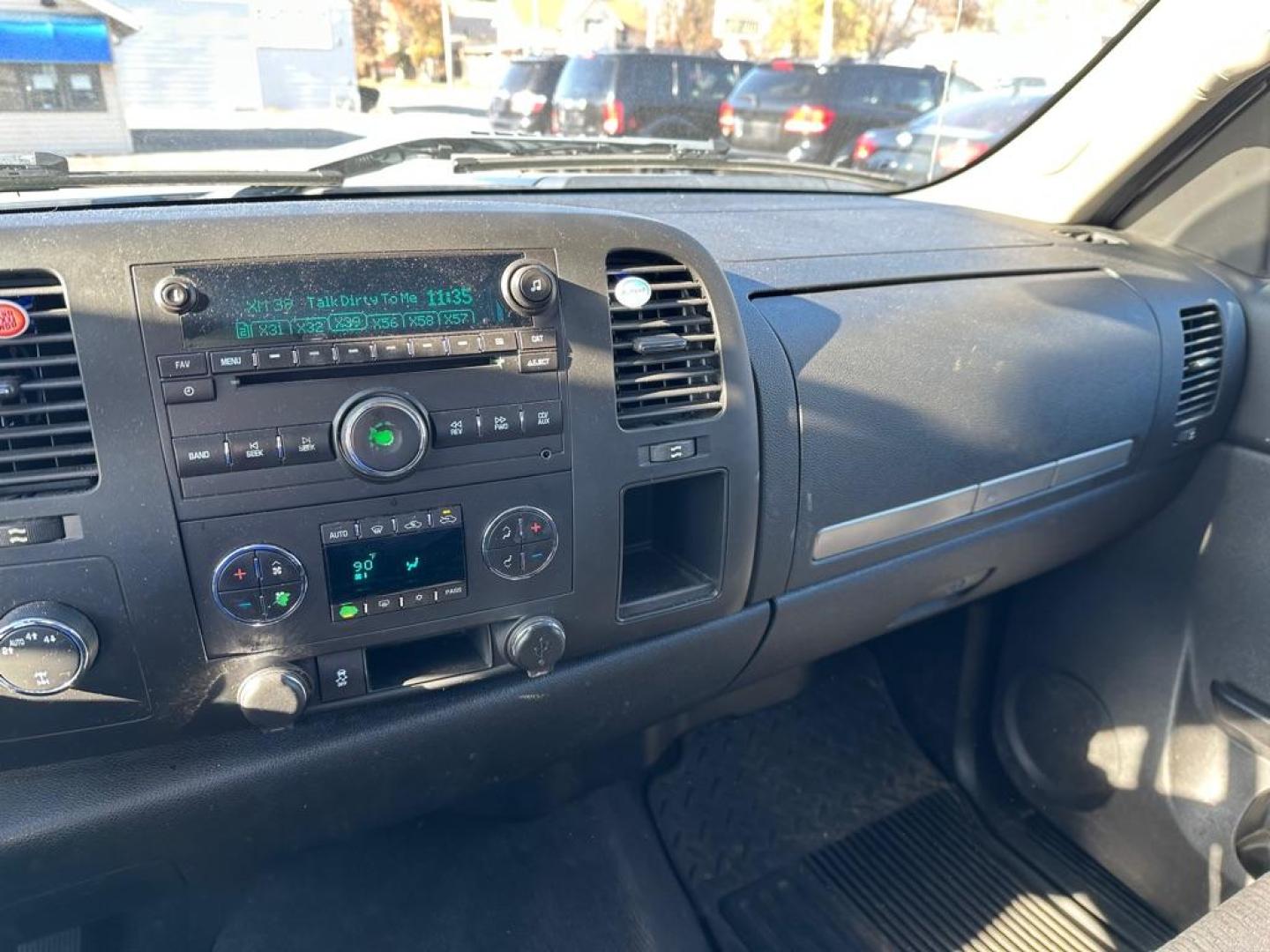 2012 BLACK CHEVROLET SILVERADO 1500 LT (1GCRKSE77CZ) with an 5.3L engine, Automatic transmission, located at 1708 Broadway, Rockford, IL, 61104, (815) 397-5010, 42.252522, -89.069359 - Photo#13