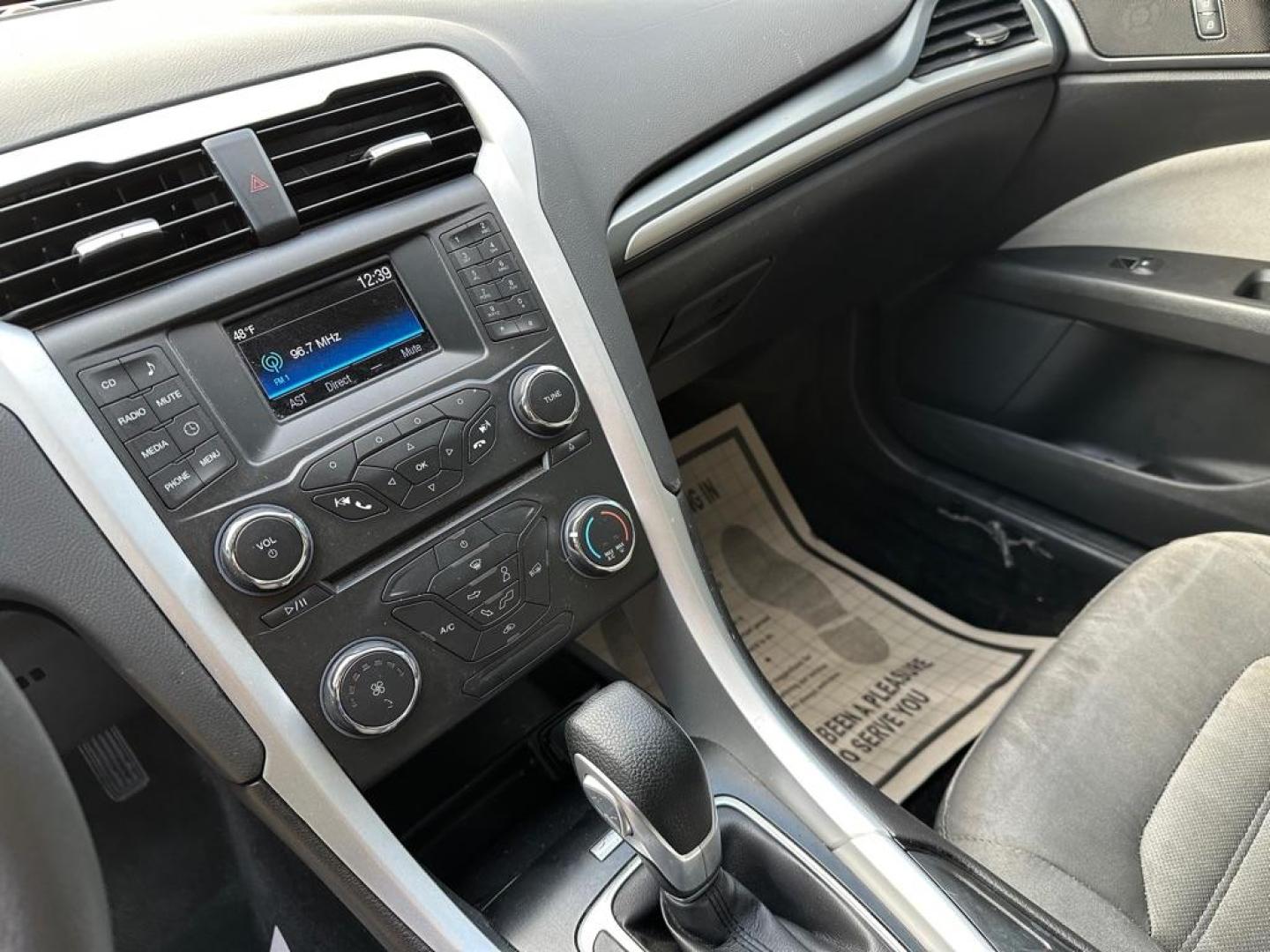 2015 GRAY FORD FUSION S (3FA6P0G75FR) with an 2.5L engine, Automatic transmission, located at 1708 Broadway, Rockford, IL, 61104, (815) 397-5010, 42.252522, -89.069359 - Photo#13