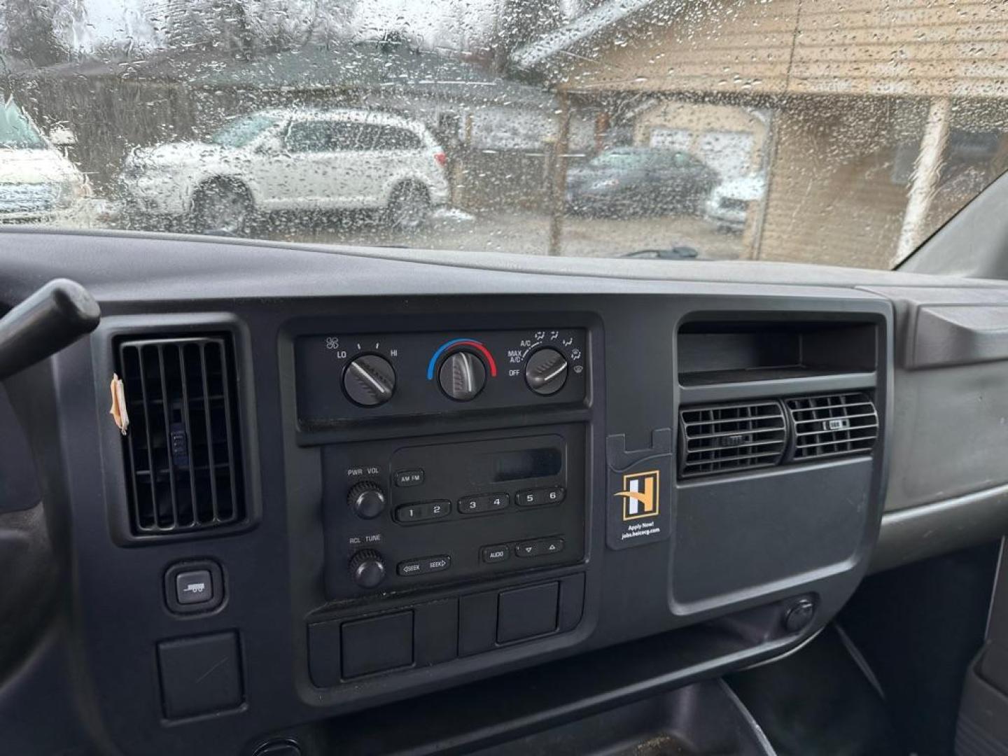 2006 WHITE CHEVROLET EXPRESS G3500 (1GBHG31U961) with an 6.0L engine, Automatic transmission, located at 1708 Broadway, Rockford, IL, 61104, (815) 397-5010, 42.252522, -89.069359 - Photo#14