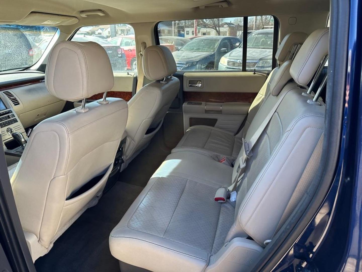 2011 BLUE FORD FLEX LIMITED (2FMGK5DC1BB) with an 3.5L engine, Automatic transmission, located at 1708 Broadway, Rockford, IL, 61104, (815) 397-5010, 42.252522, -89.069359 - Photo#7