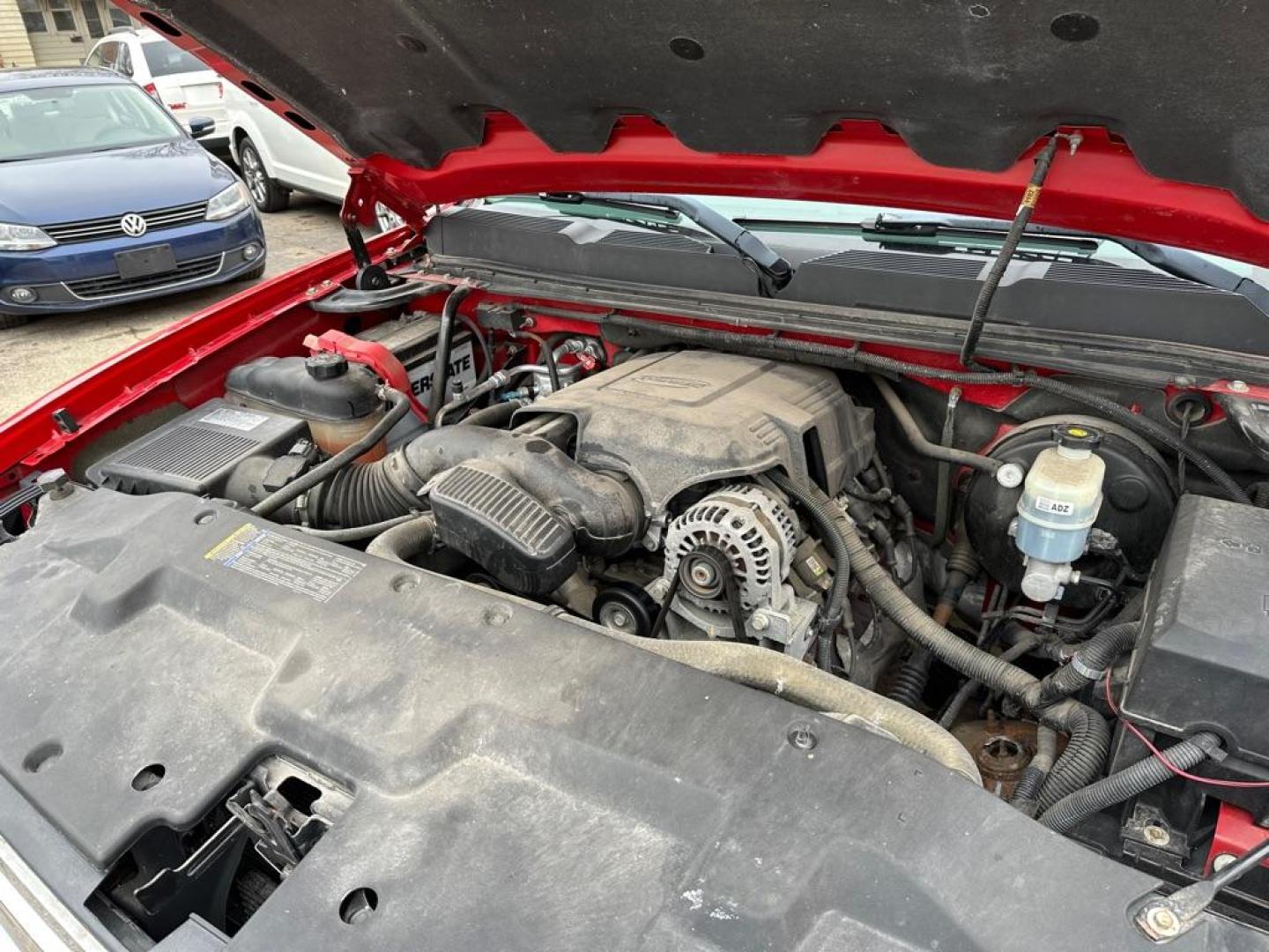 2009 RED CHEVROLET SILVERADO 1500 LT (1GCEC29099Z) with an 5.3L engine, Automatic transmission, located at 1708 Broadway, Rockford, IL, 61104, (815) 397-5010, 42.252522, -89.069359 - Photo#10