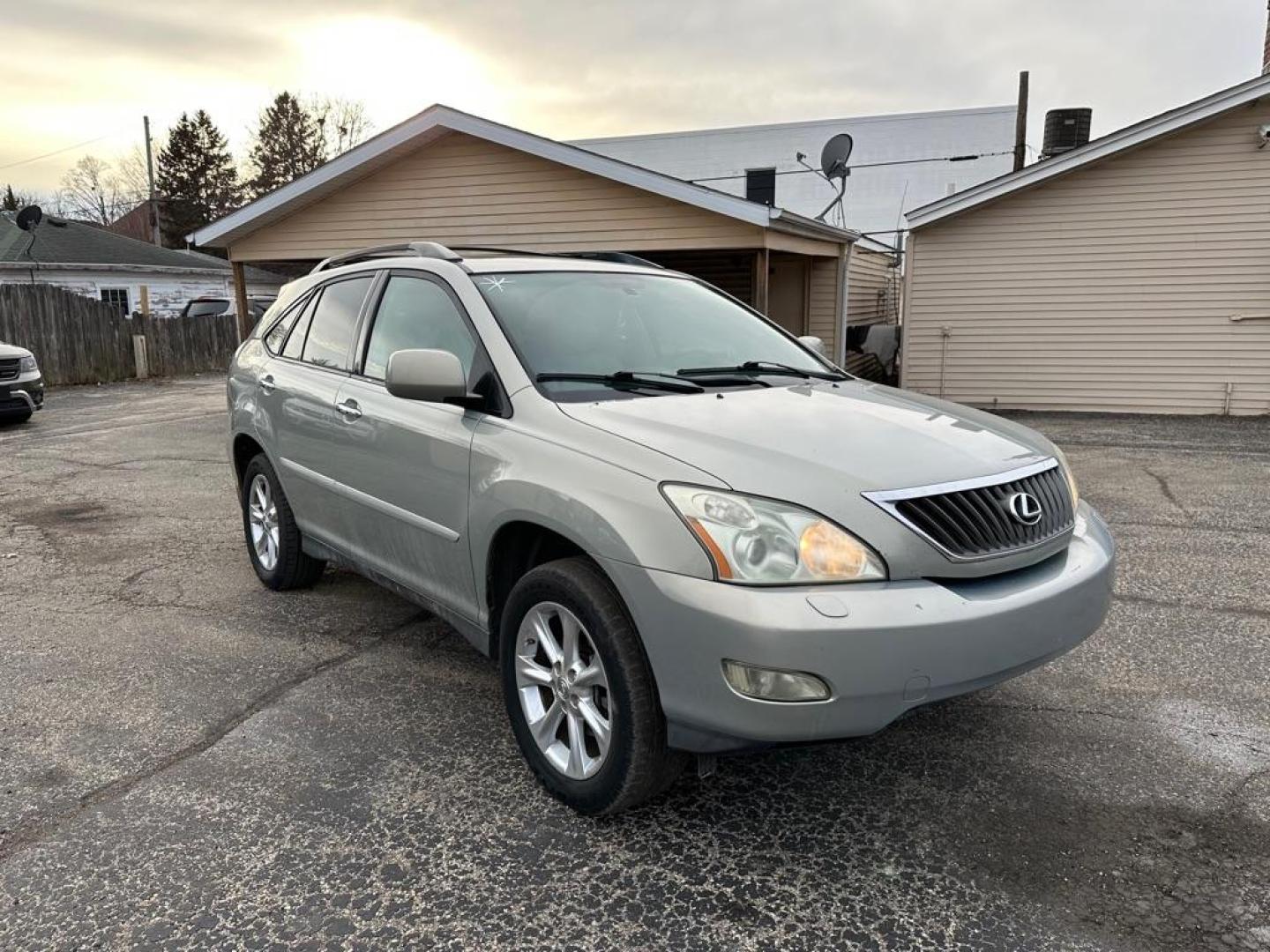 2008 GRAY LEXUS RX 350 (2T2GK31U98C) with an 3.5L engine, Automatic transmission, located at 1708 Broadway, Rockford, IL, 61104, (815) 397-5010, 42.252522, -89.069359 - Photo#1