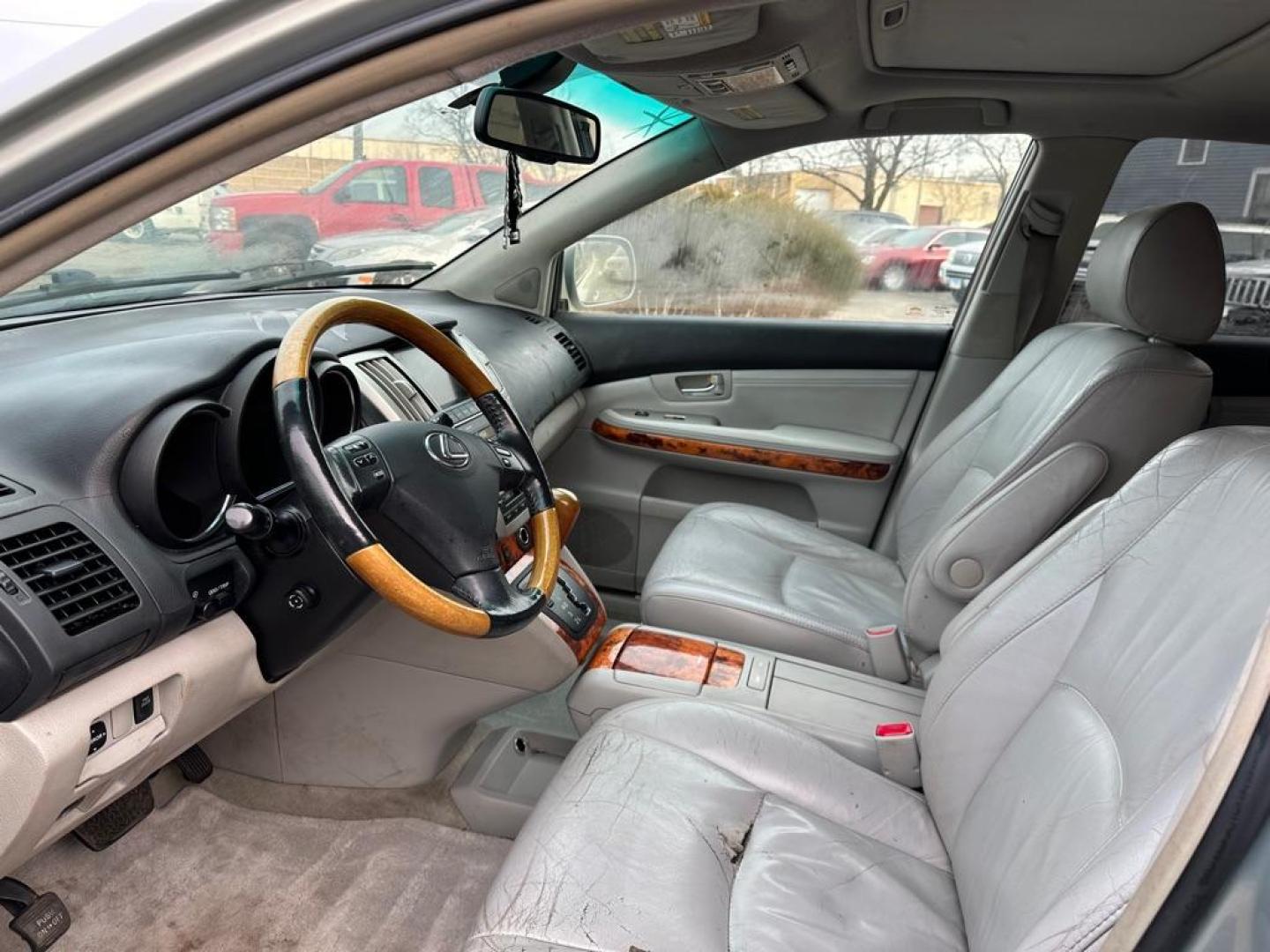 2008 GRAY LEXUS RX 350 (2T2GK31U98C) with an 3.5L engine, Automatic transmission, located at 1708 Broadway, Rockford, IL, 61104, (815) 397-5010, 42.252522, -89.069359 - Photo#6