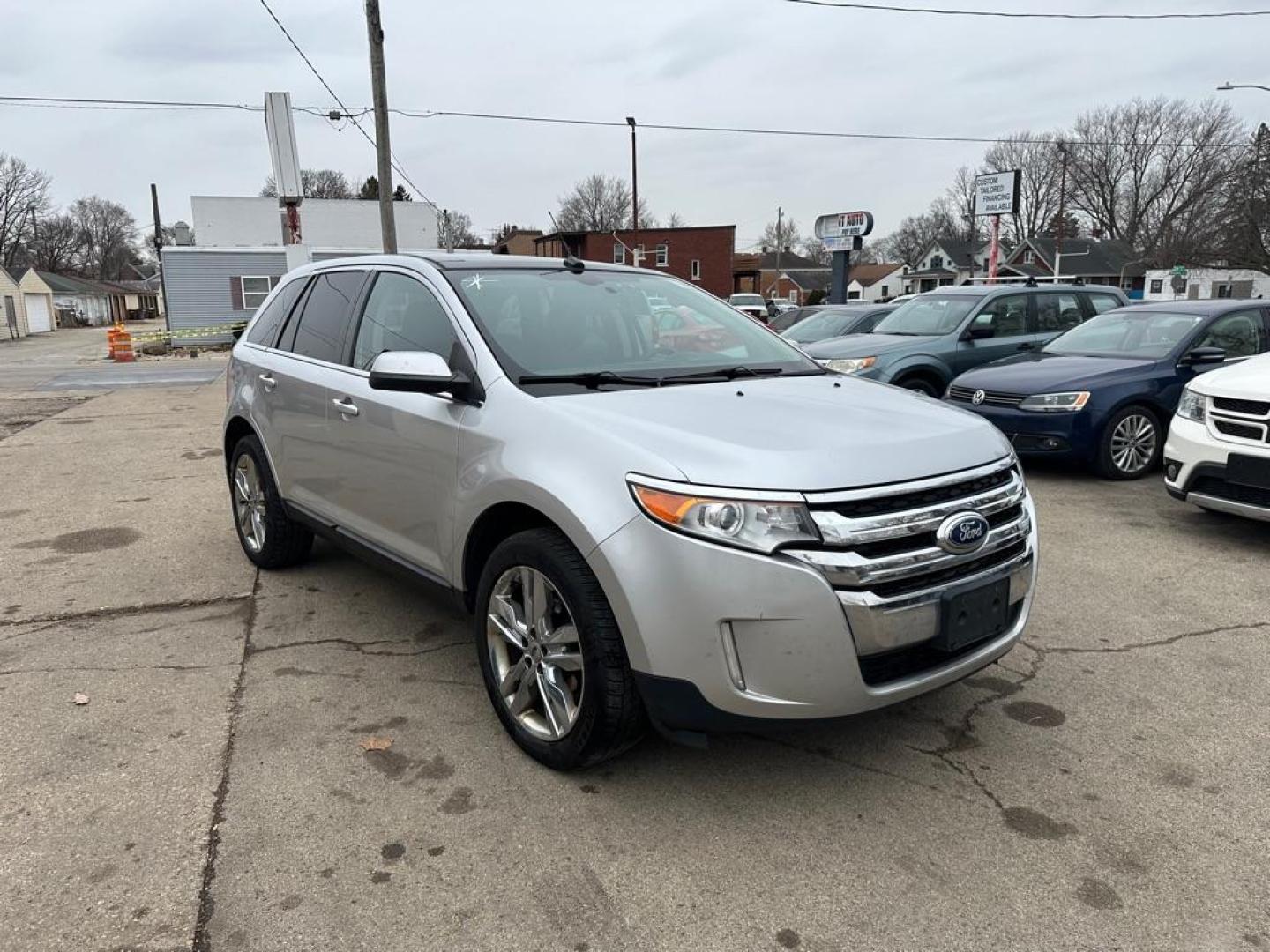 2011 SILVER FORD EDGE LIMITED (2FMDK4KC8BB) with an 3.5L engine, Automatic transmission, located at 1708 Broadway, Rockford, IL, 61104, (815) 397-5010, 42.252522, -89.069359 - Photo#1