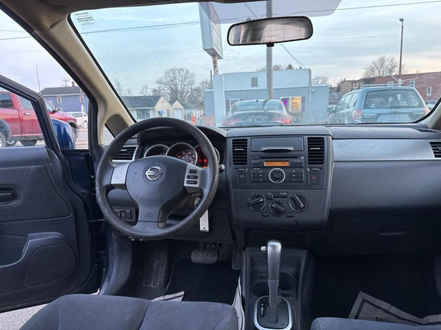 2008 BLUE NISSAN VERSA S (3N1BC11E08L) with an 1.8L engine, Continuously Variable transmission, located at 1708 Broadway, Rockford, IL, 61104, (815) 397-5010, 42.252522, -89.069359 - Photo#5